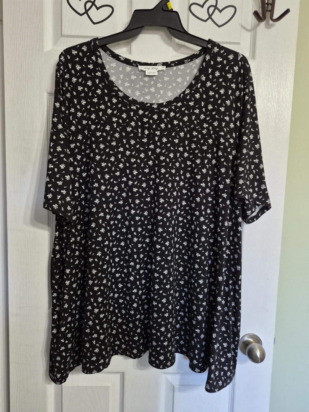 Ladies Size 4X Black Penningtons Top