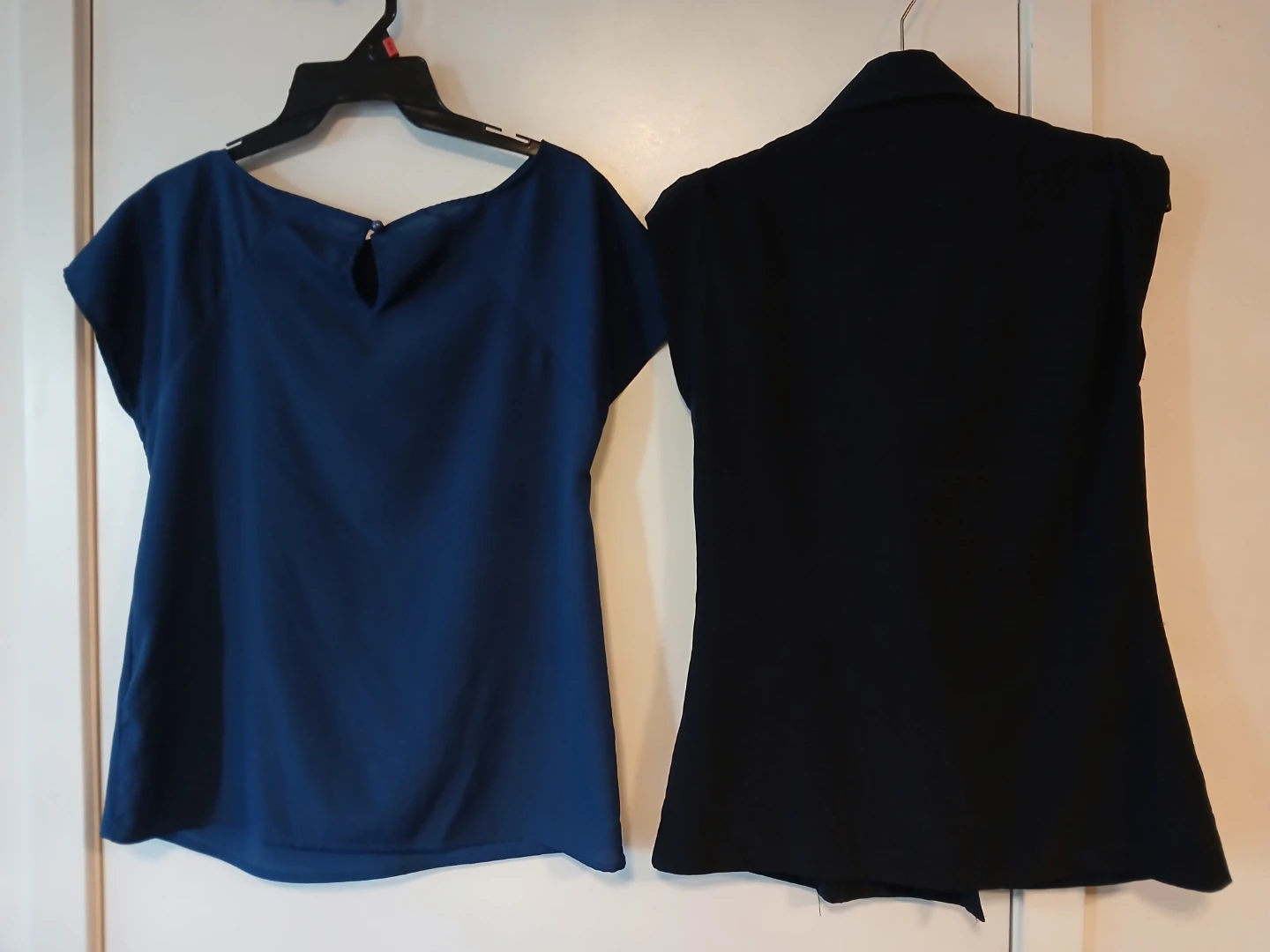 Two Womens Tops: Twentyone and Costa Blanca. Location on ad. - photo 2