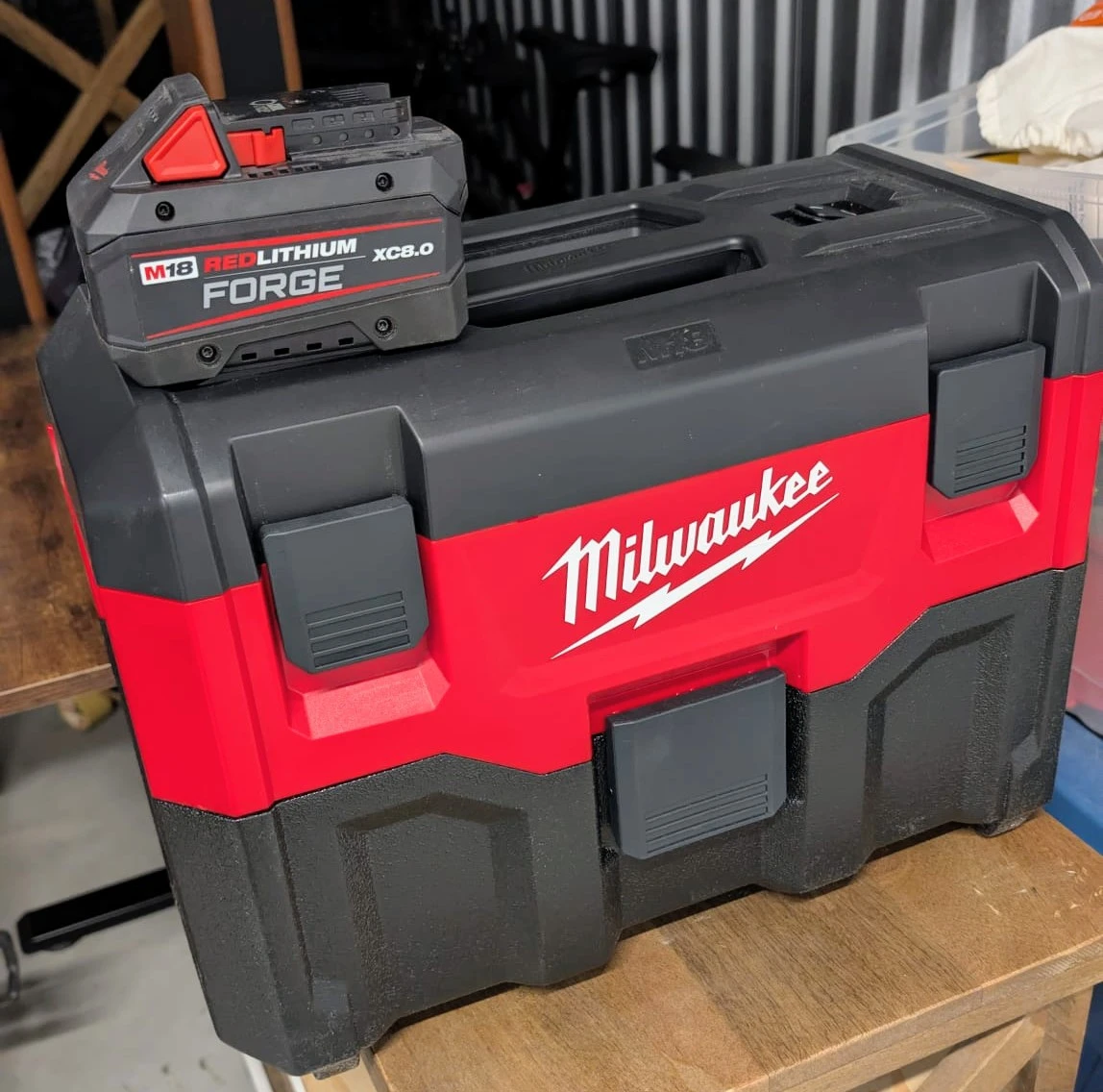 Brand new Milwaukee cordless wet/dry vacuum AND M18 Battery