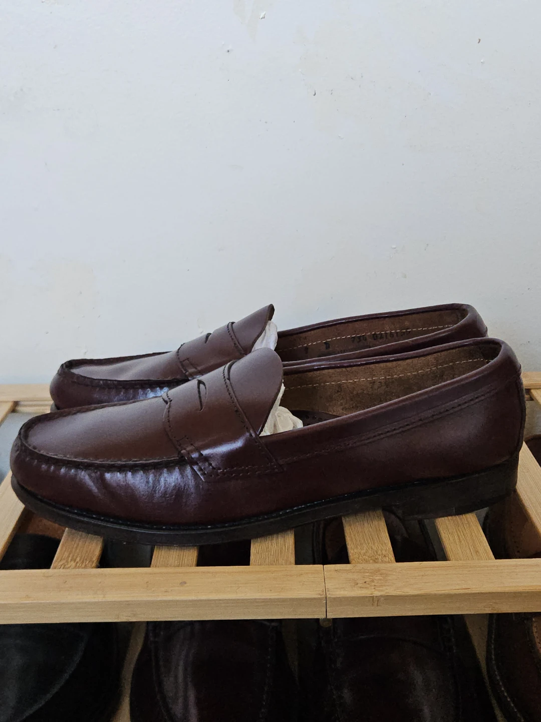 G.H. Bass & Co. Weejuns Logan Penny Loafers US: 9D - photo 4