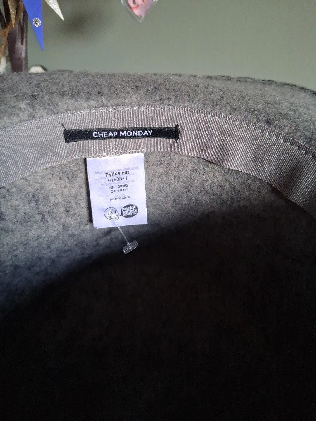 Cheap Monday Pylixa Hat - photo 4