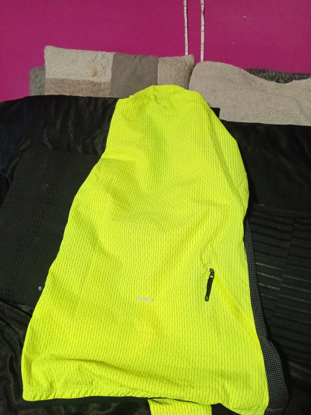 Sugoi Neon Yellow Cycling Jacket - photo 5