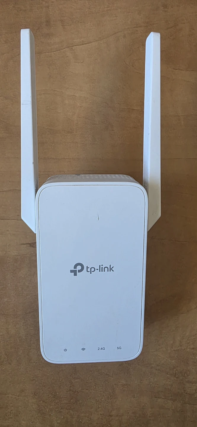 TP-Link AC750 Dual Band Wi-Fi Range Extender (RE215)