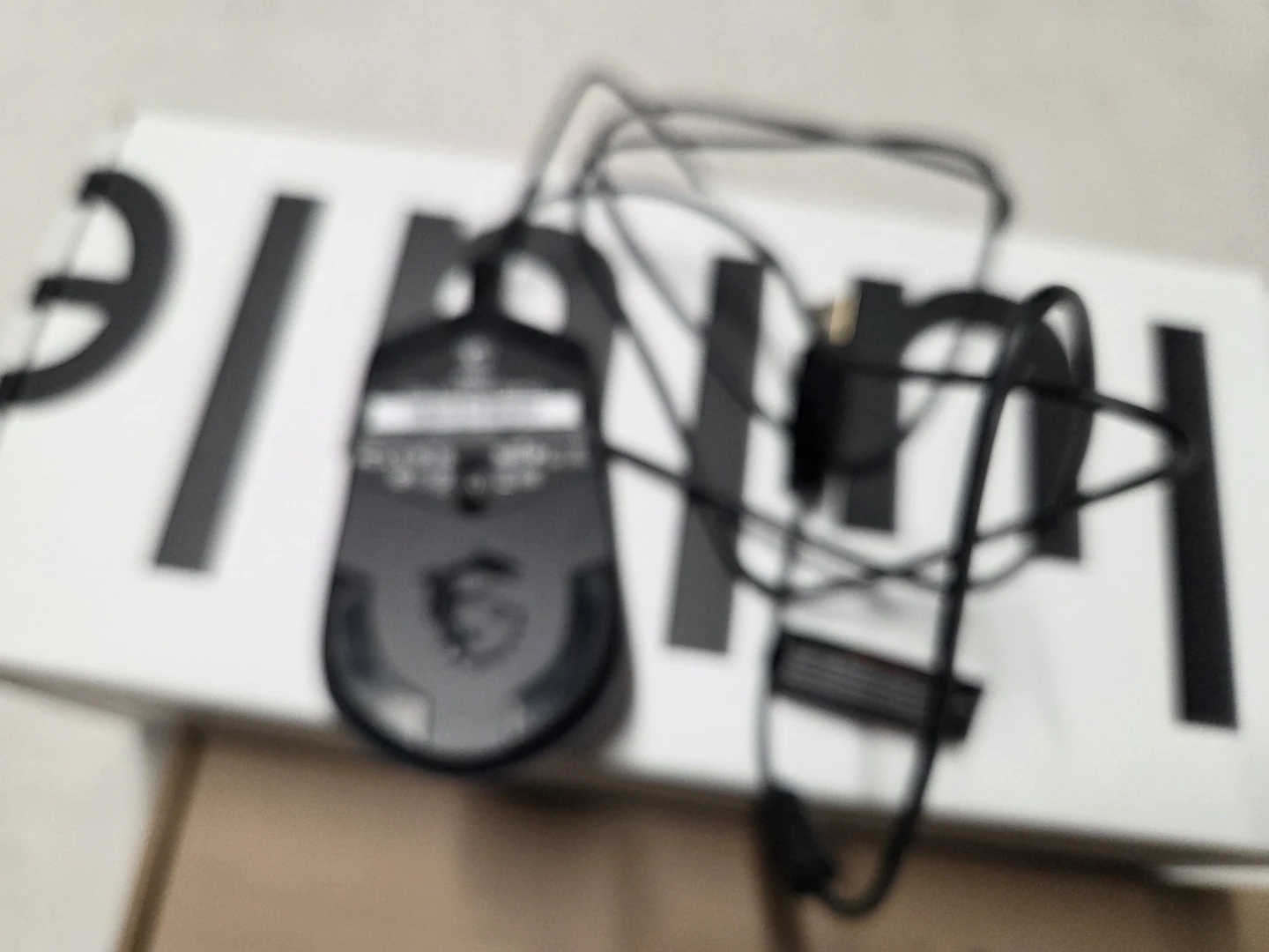 MSI Clutch GM41 Lightweight Gaming Mouse - photo 5