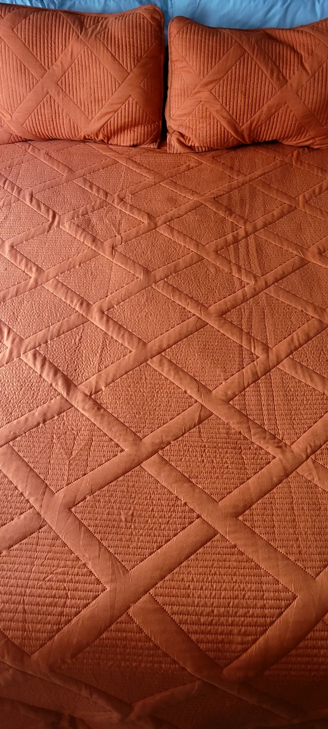 Queen size bed