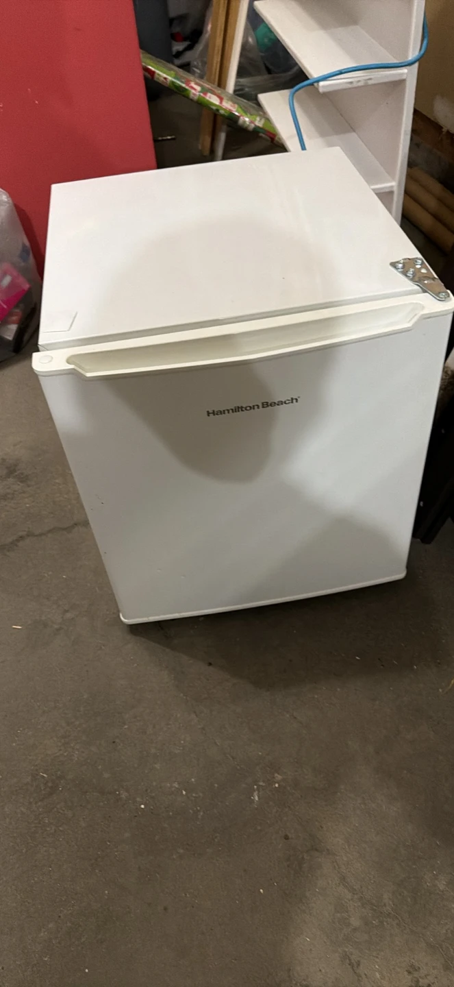 Hamilton Beach Mini Fridge