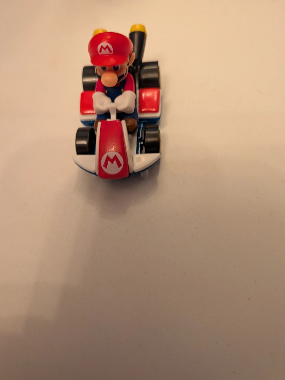 Hot Wheels Mario Kart Mario Die-Cast Vehicle - photo 3