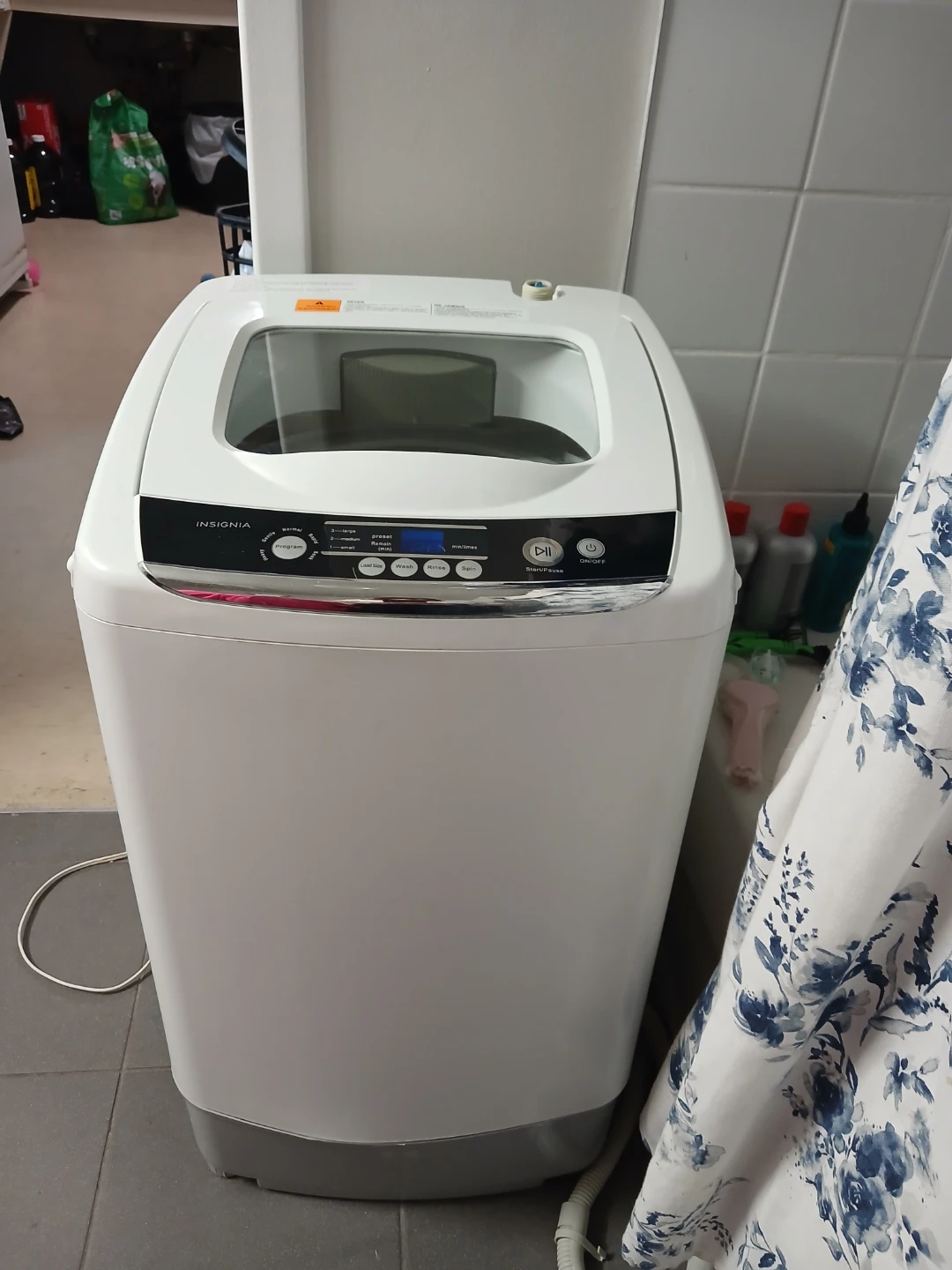Insignia Portable Washing Machine - photo 2