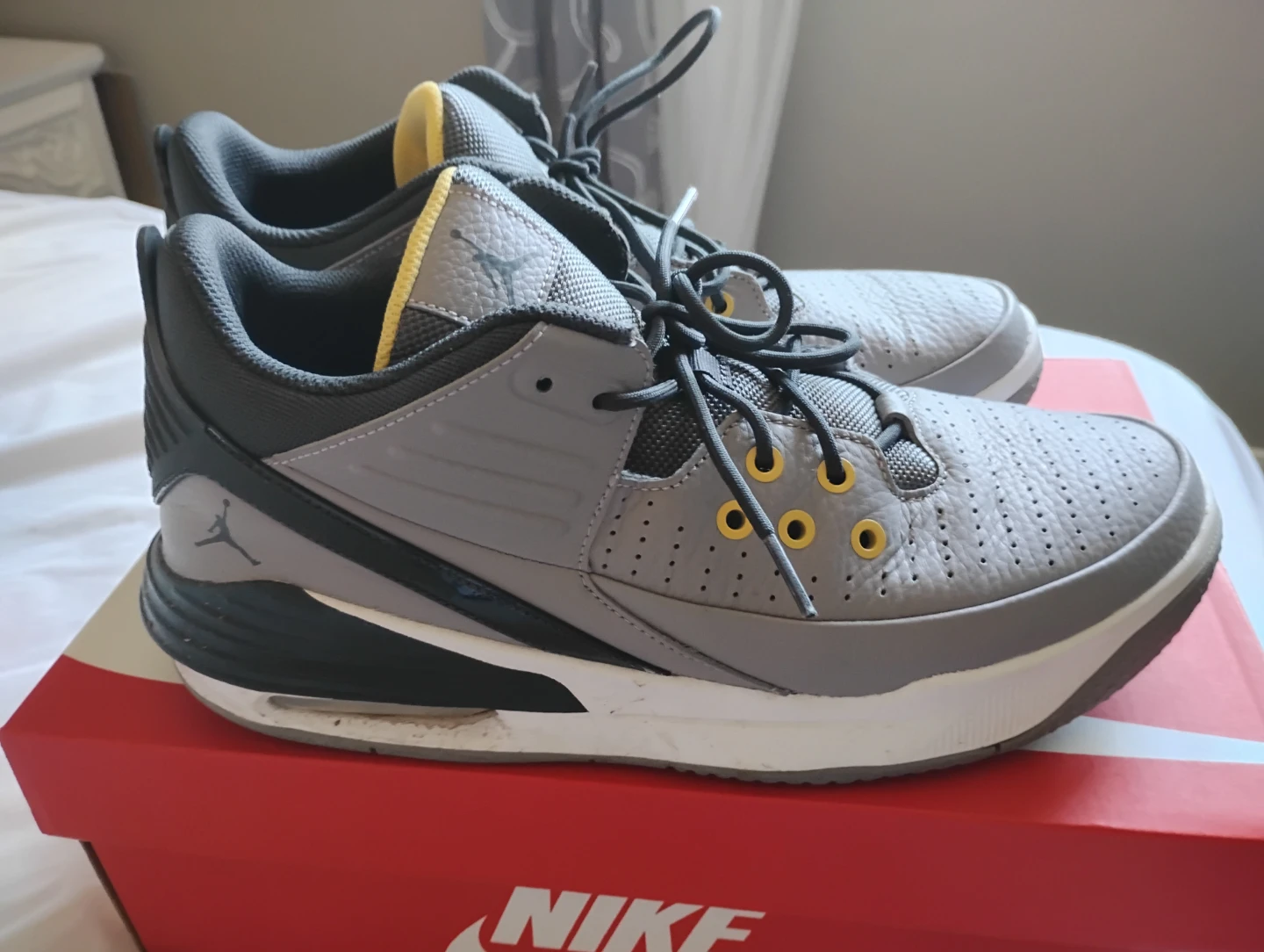 Jordan Flight Club 91 Grey Basketball Shoes