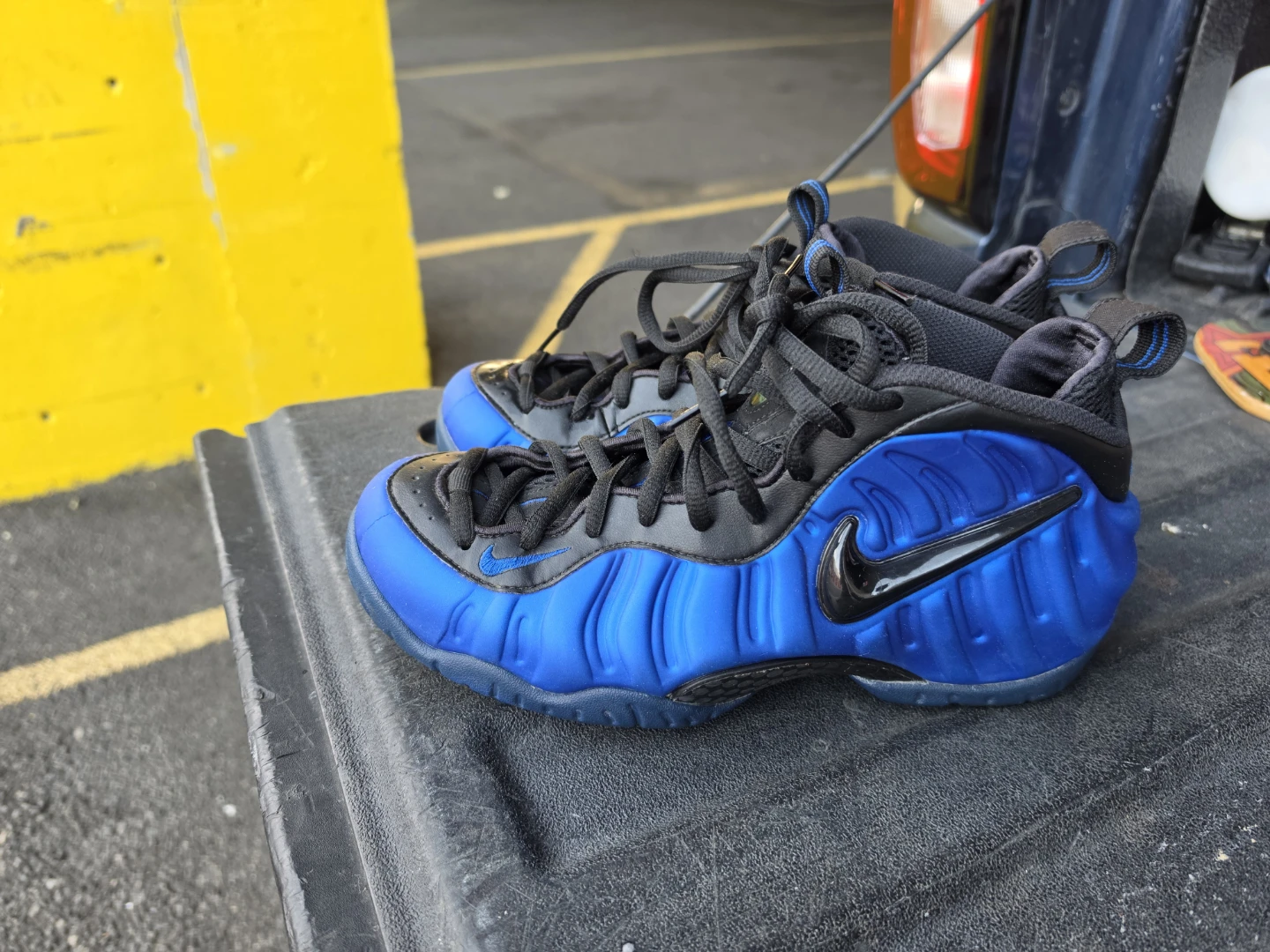 Nike Air Foamposite Blue and Black Sneakers - photo 2
