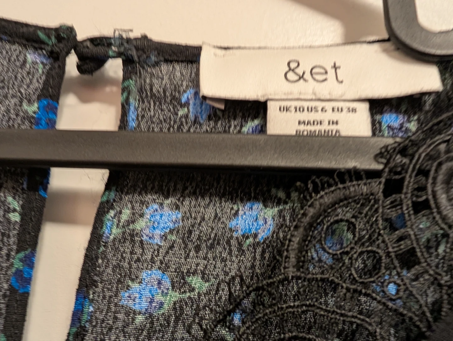 &et Black Floral Jumpsuit with Lace Detail - photo 3