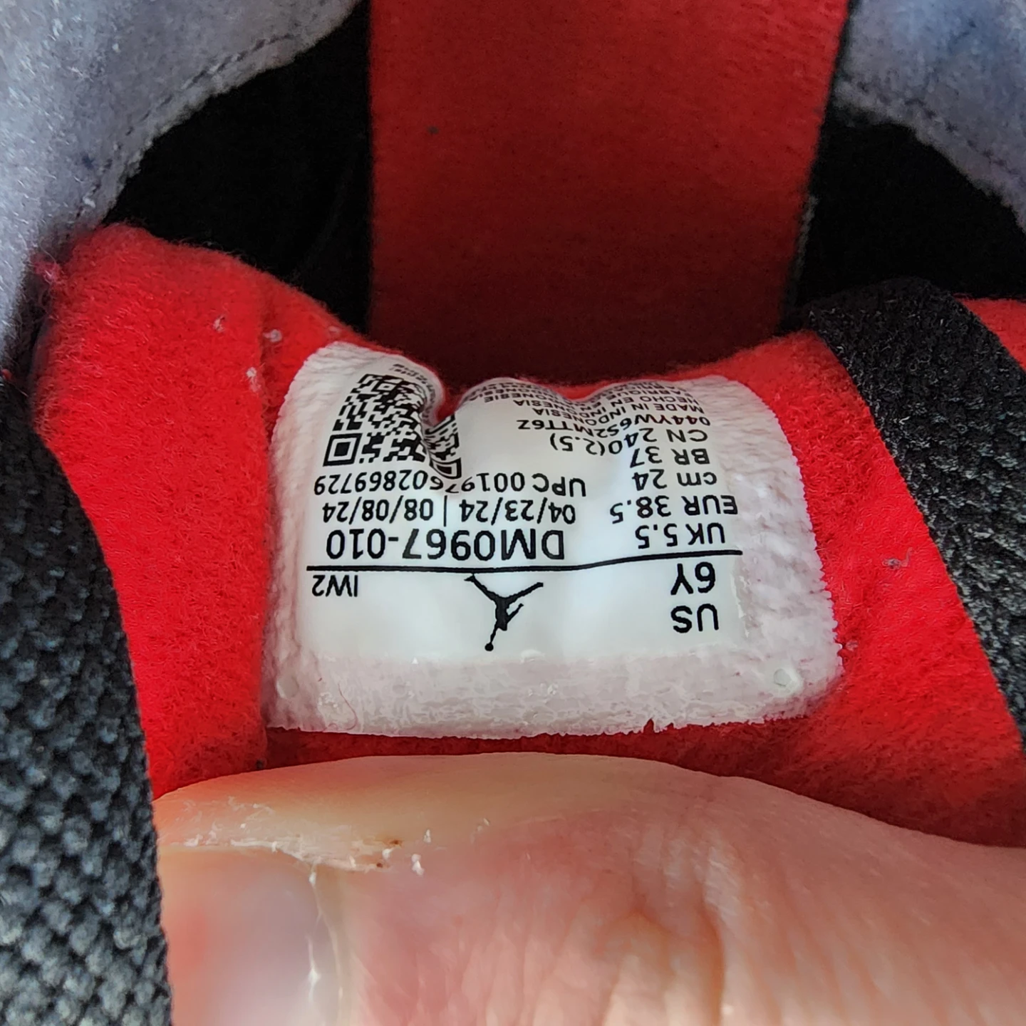Air Jordan 3 Retro (GS) Black/Red - photo 3