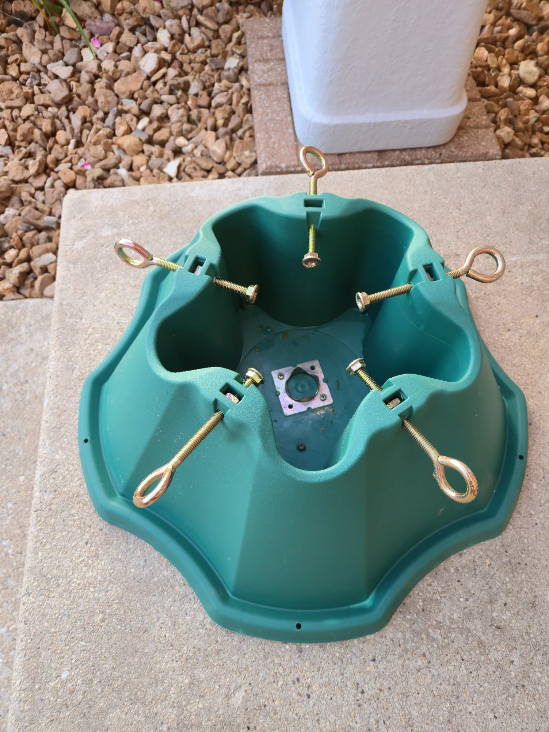 Heavy Duty Christmas Tree Stand – Large 19" Base