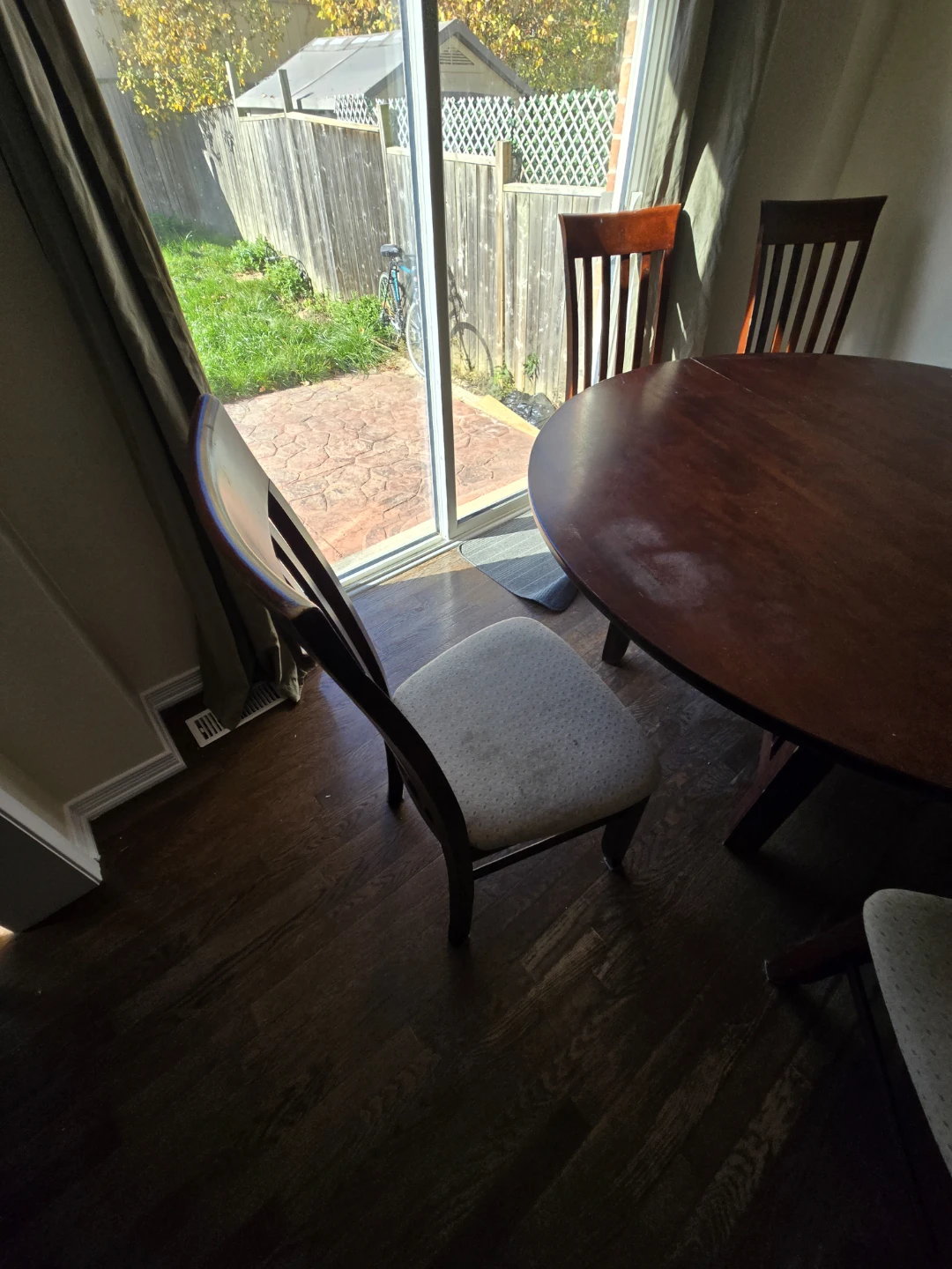 Dining table and chairs - photo 3