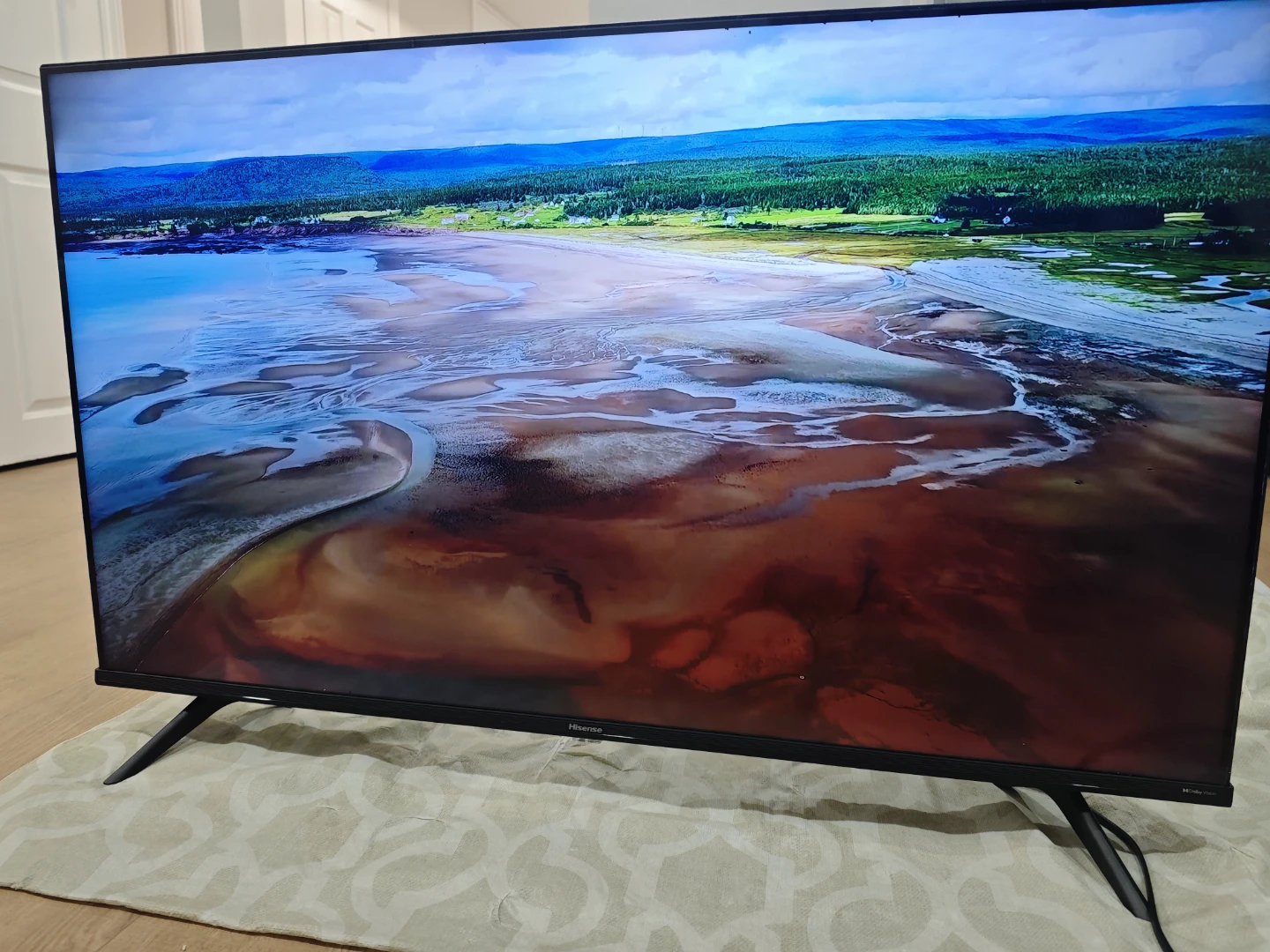 Hisense 43" 4K UHD Smart Android TV 43A68G - photo 2
