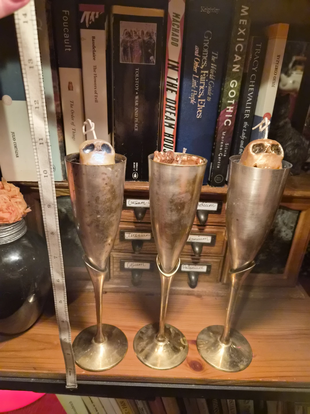Set of 3 Skull Candles in Metallic Flutes - photo 2