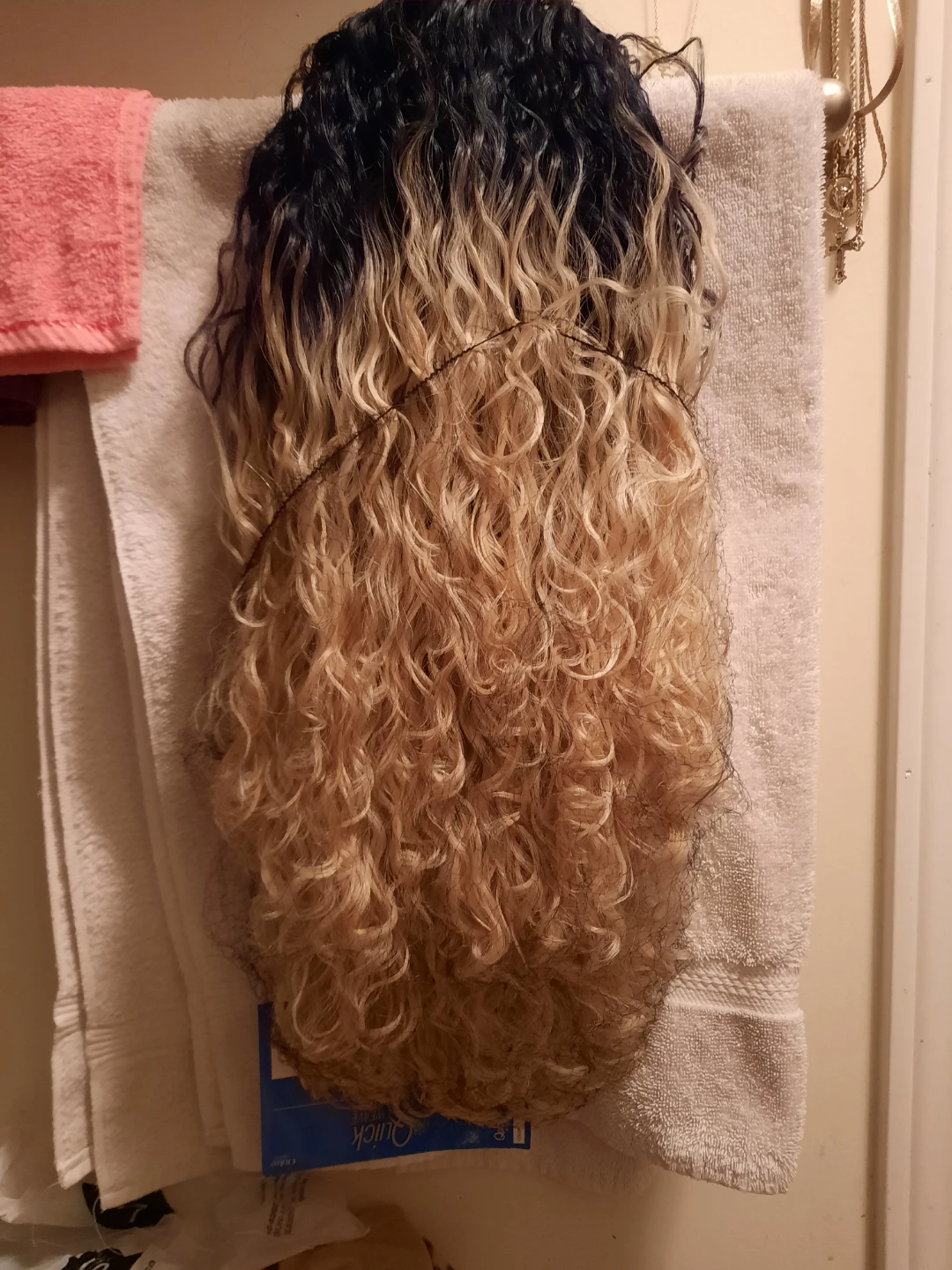 NWT Outre Quick Weave Penny Wig Black and Blonde - photo 3