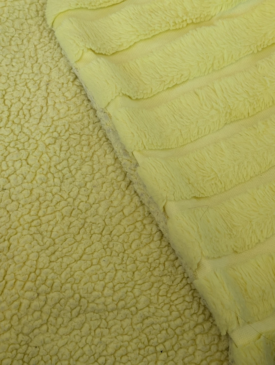 Yellow Faux Fur Throw Blanket 50*70 inches - photo 2