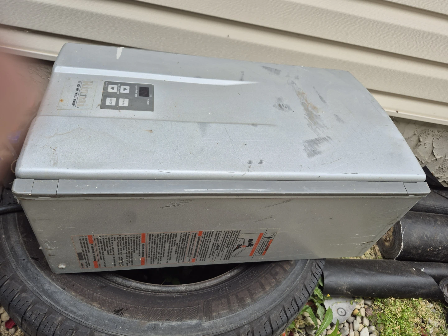 Rinnai R75LS Tankless Natural Gas Water Heater - photo 3