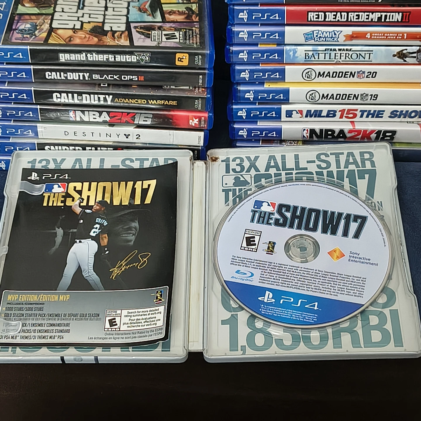 PS4 MLB The Show 17 MVP Edition Steelbook -Ken Griffey
