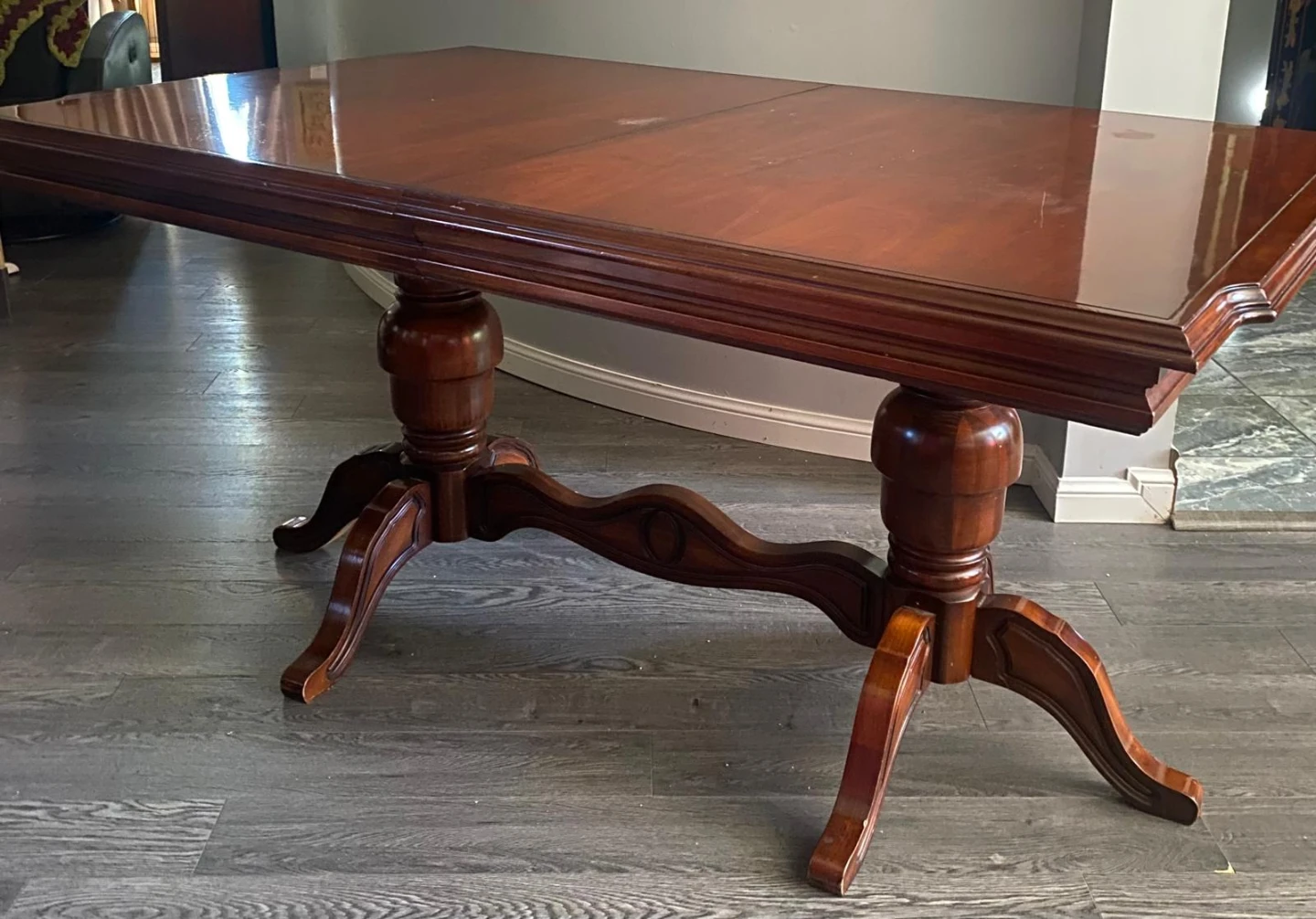 Extendable Traditional Dining Table - photo 2