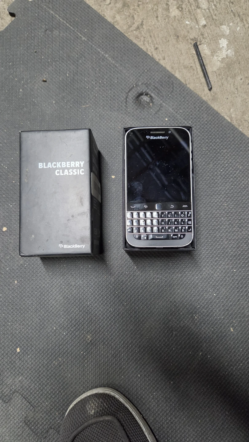 BlackBerry Classic Smartphone