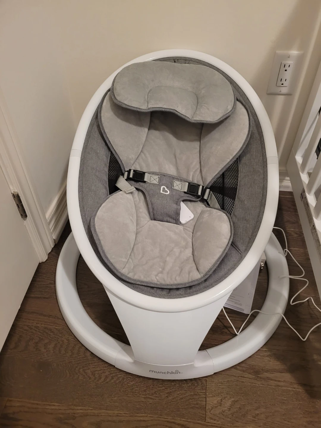 Munchkin Lightweight Baby Swing