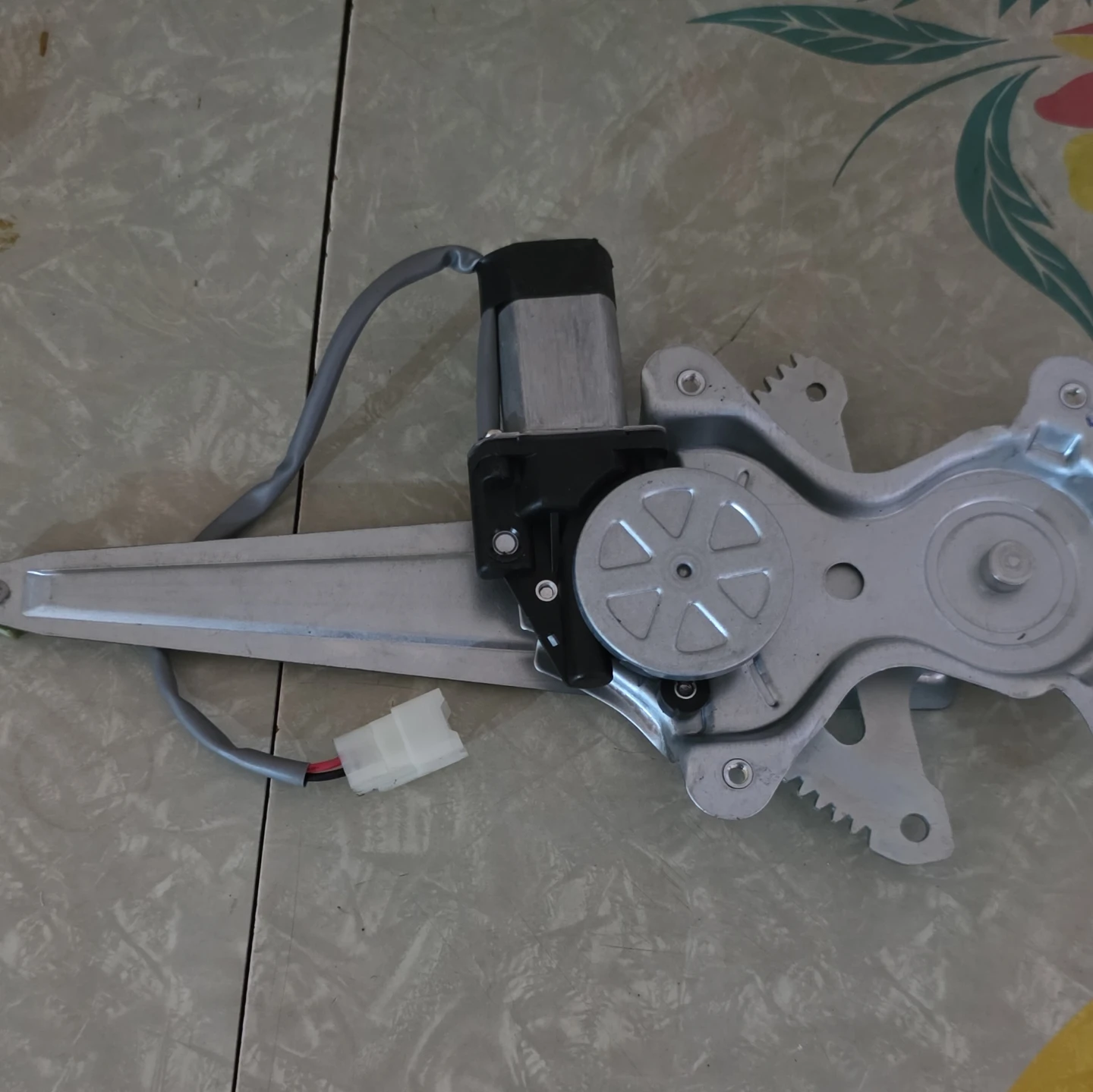 Toyota Highlander Window Regulator & Motor - photo 2