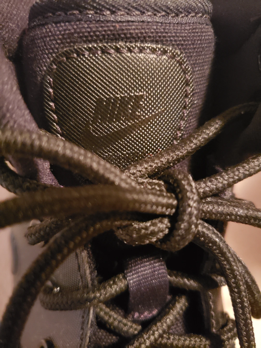 Brand New Kids Size 2.5Y Nike Black Mid-Top Sneakers $30 - photo 5