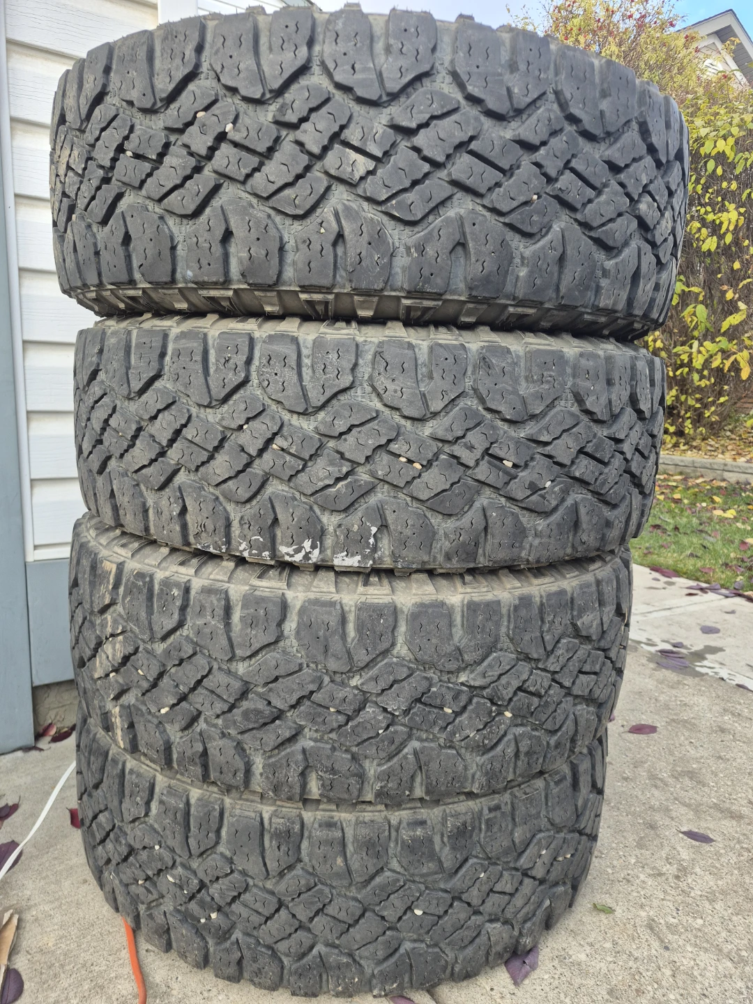 Lt275/65r20 Set of 4 All-Terrain Tires - photo 4