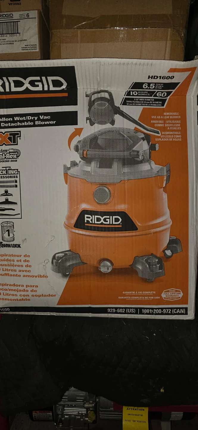 Ridgid 10 Gallon Wet/Dry Vacuum with Detachable Blower