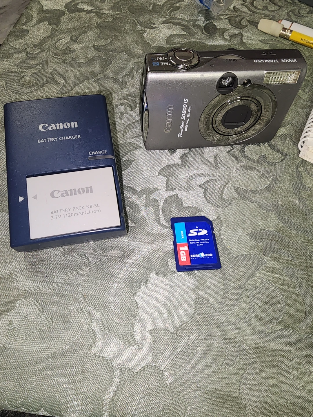 Canon PowerShot SD800 IS Digital ELPH Camera - photo 3