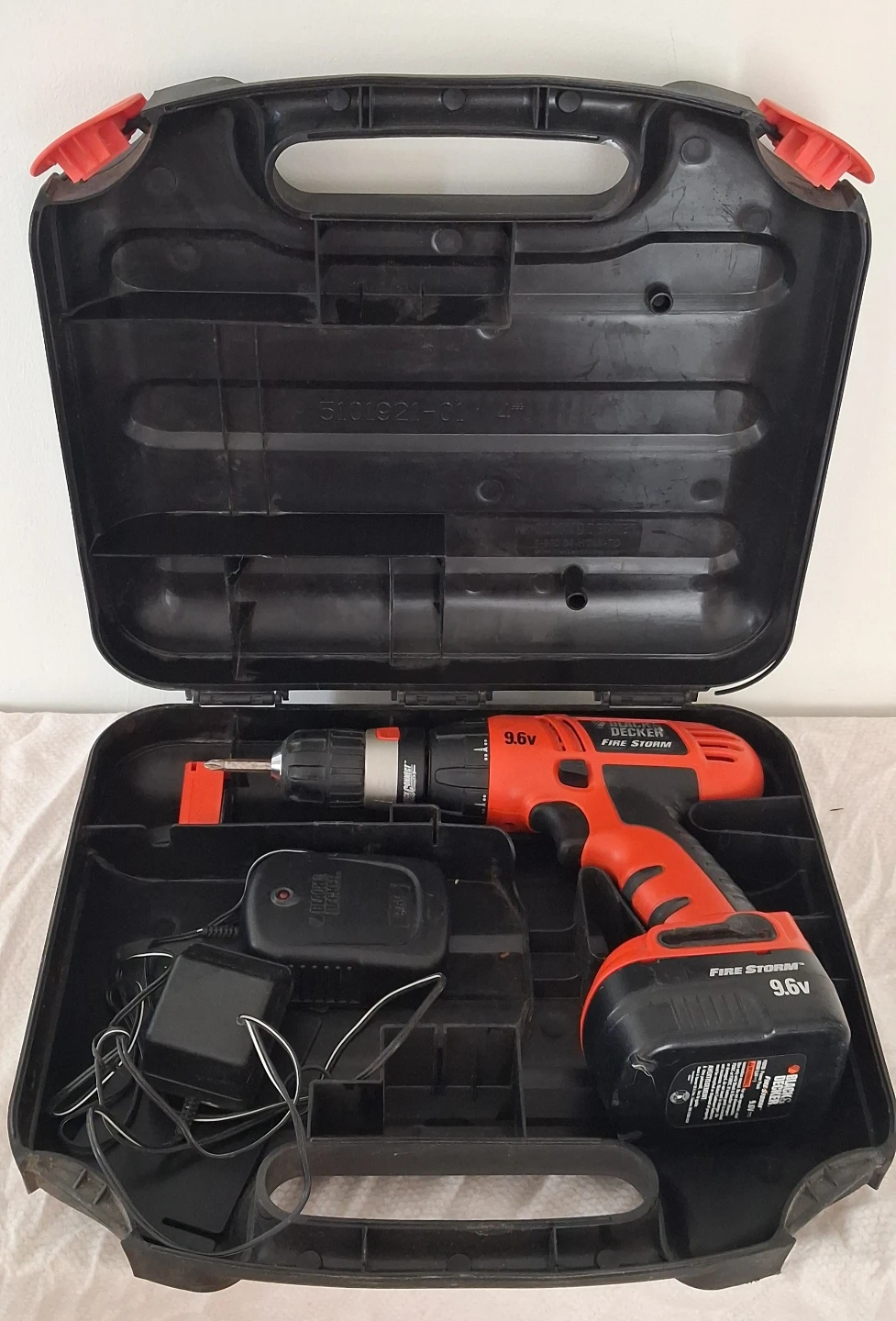 Black & Decker Fire Storm 9.6v Cordless Drill