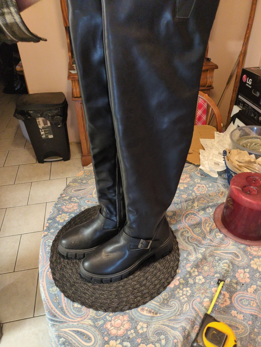 Black Knee-High Boots Size 9 - photo 3