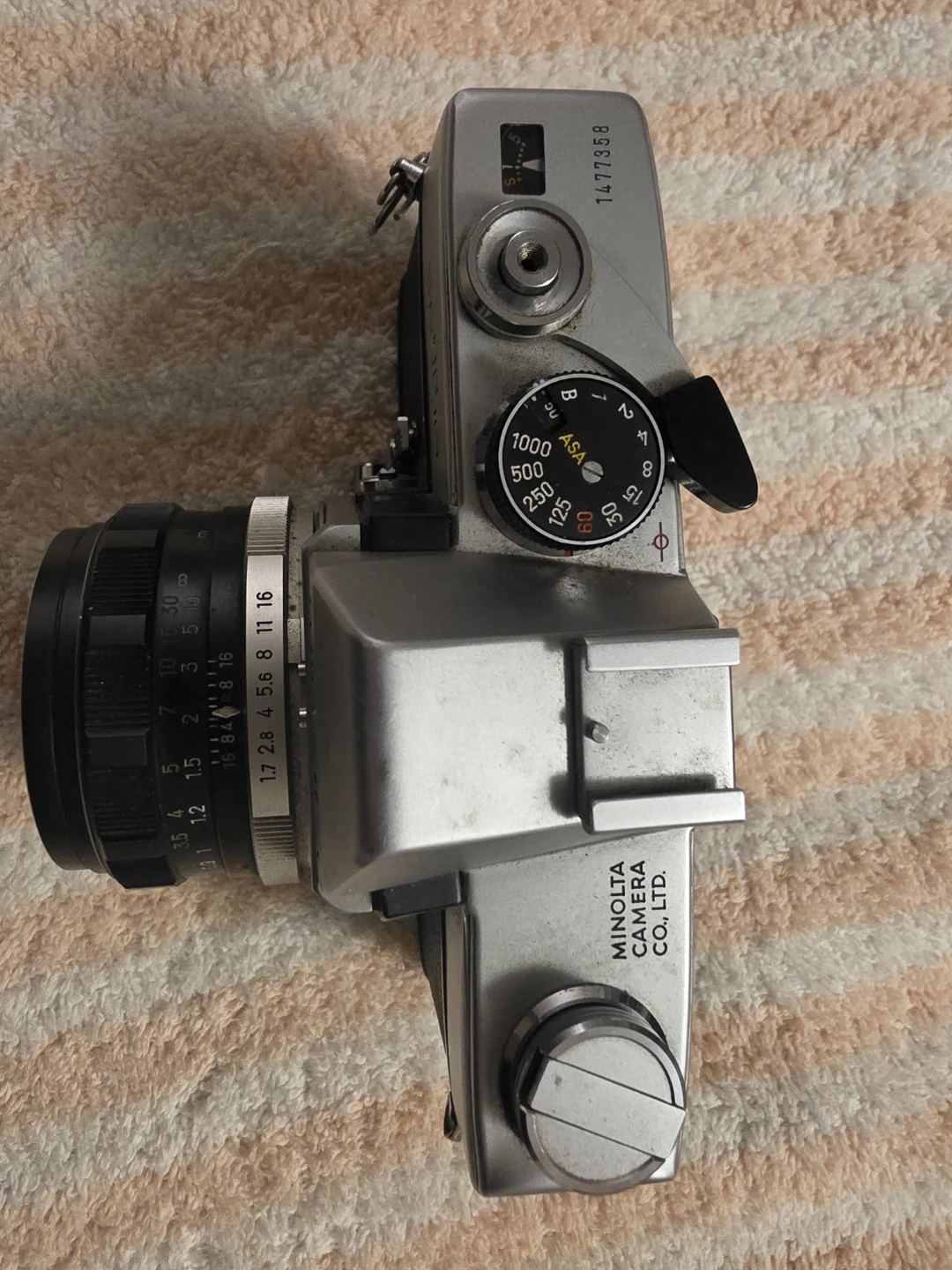 Minolta SR-T 101 Camera with MC Rokkor-PF 55mm Lens - photo 2