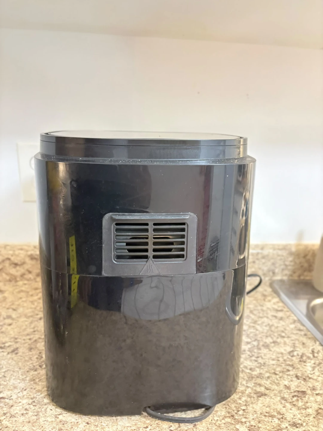 Hamilton Beach Air Fryer - photo 3