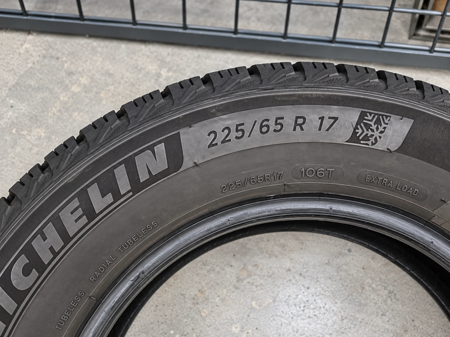 4 Michelin X-Ice Snow SUV Tires 225/65R17 - photo 3