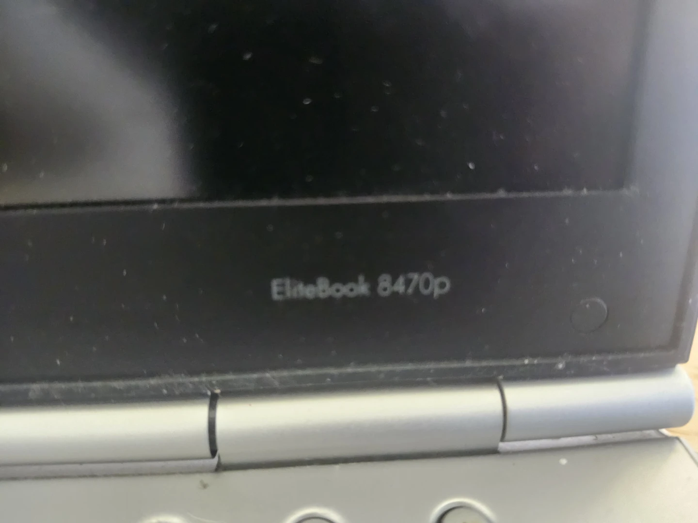 HP EliteBook 8470p Laptop with Charger - photo 4
