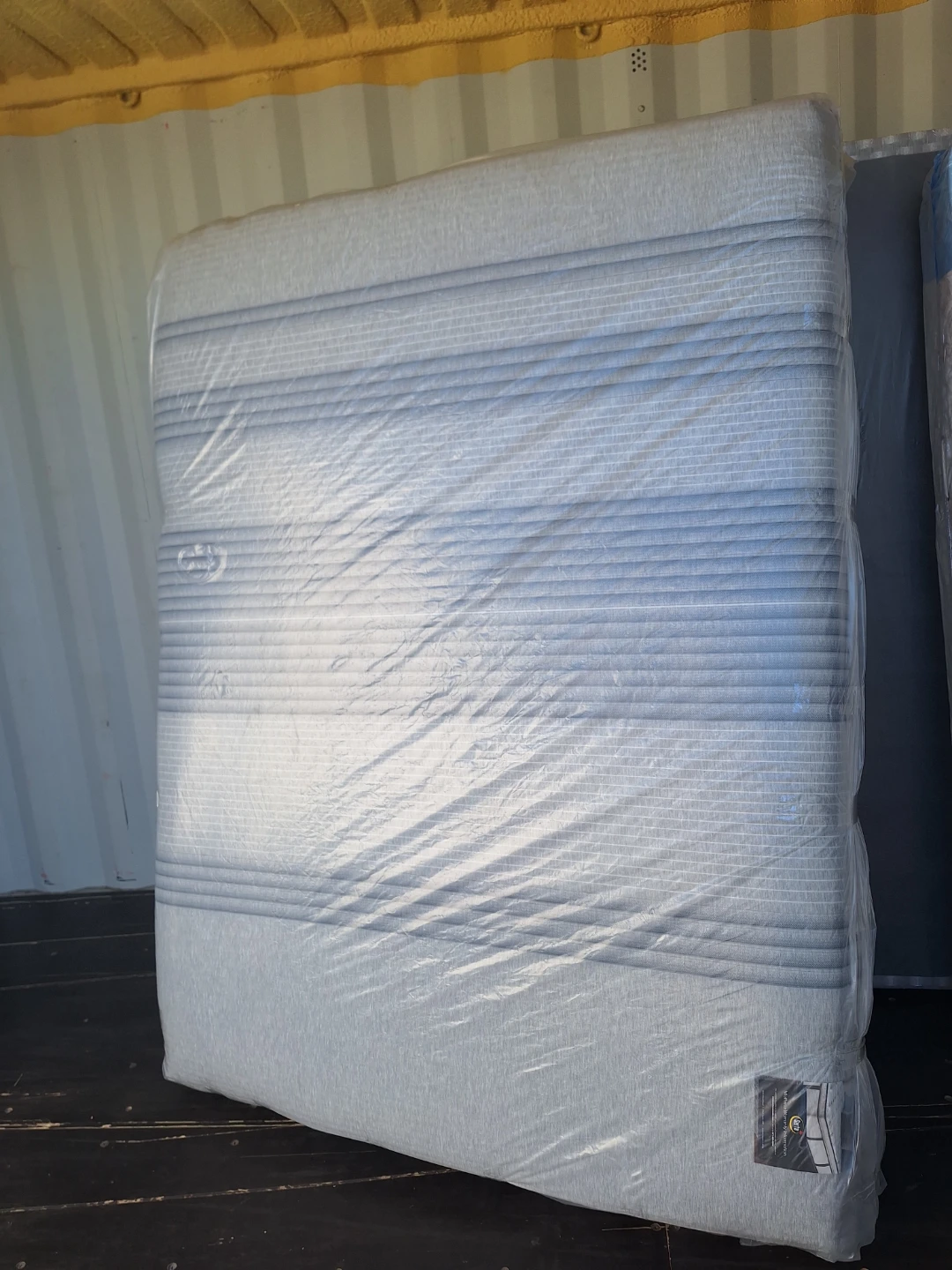 Queen mattresses - photo 3