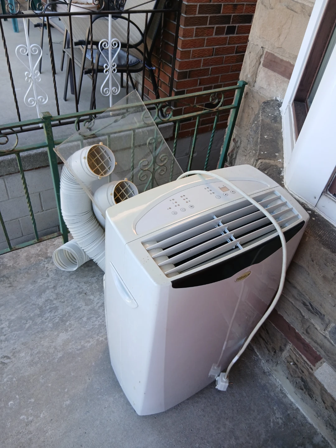 Premiere portable air conditioner