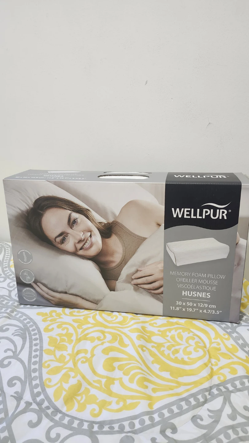 Unopened Wellpur Husnes Memory Foam Pillow