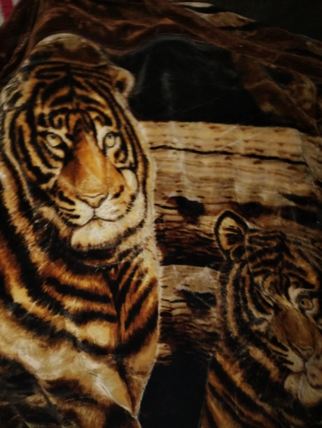 Tiger Print Plush Blanket - photo 2