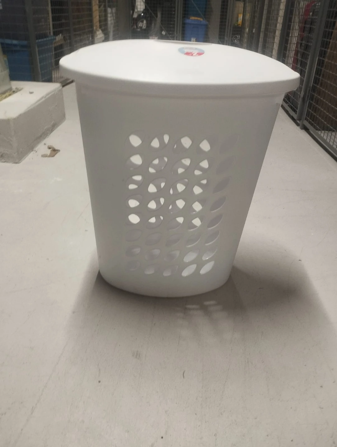 Sterilite White Plastic Laundry Hamper