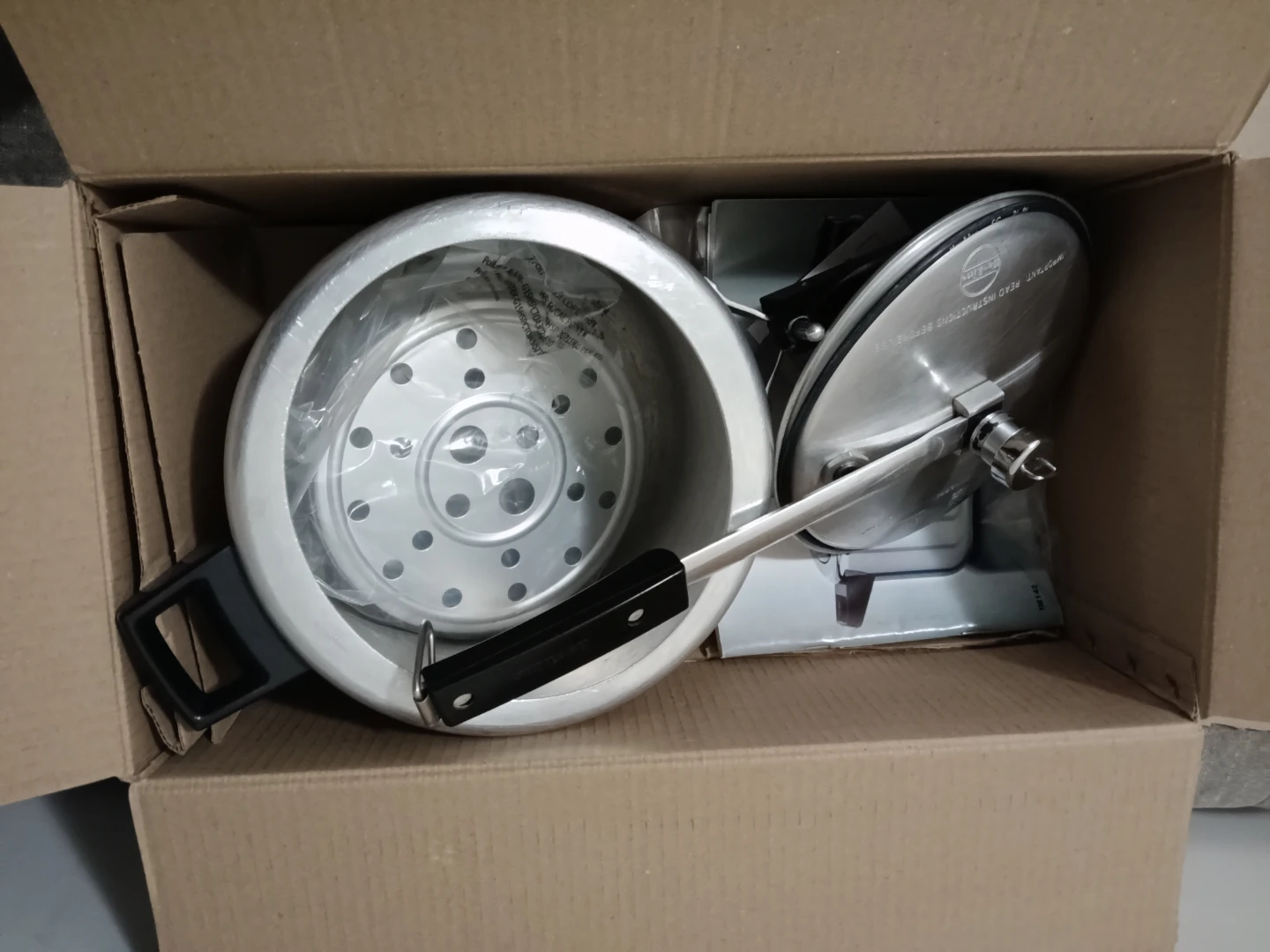 Hawkins Classic 5 Litre Pressure Cooker - photo 2