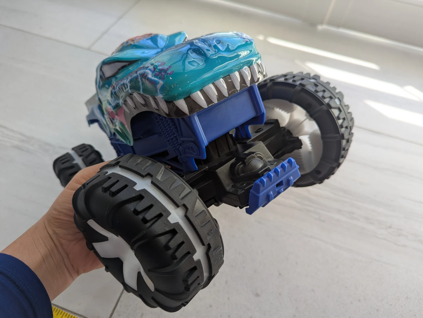 Hot Wheels Monster Trucks Mega-Wrex Alive Remote Control Car - photo 4