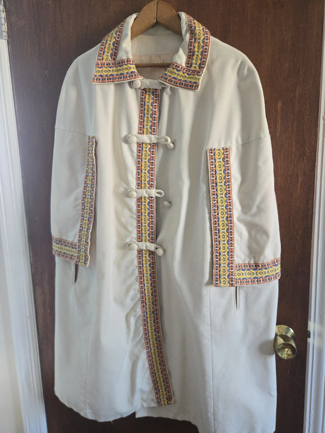 Vintage Embroidered Cream Cape