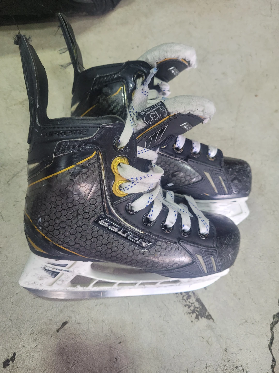 Bauer Supreme One.9 Hockey Skates Size 13Y - photo 3