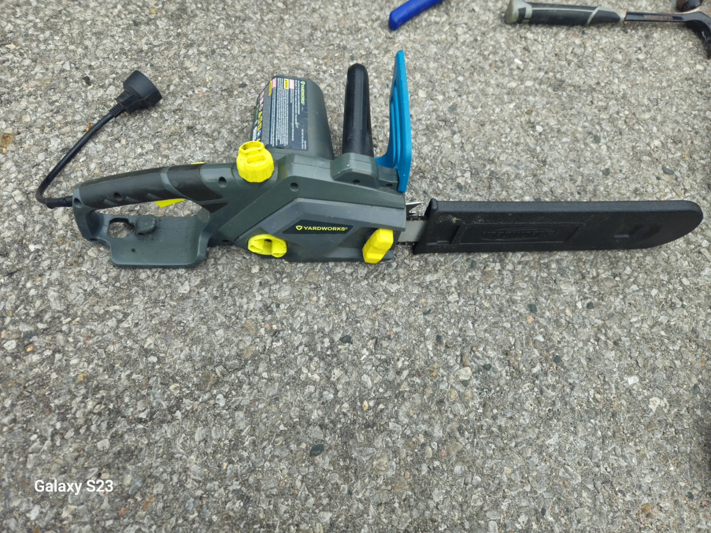 Yardworks 14-inch Electric Chainsaw