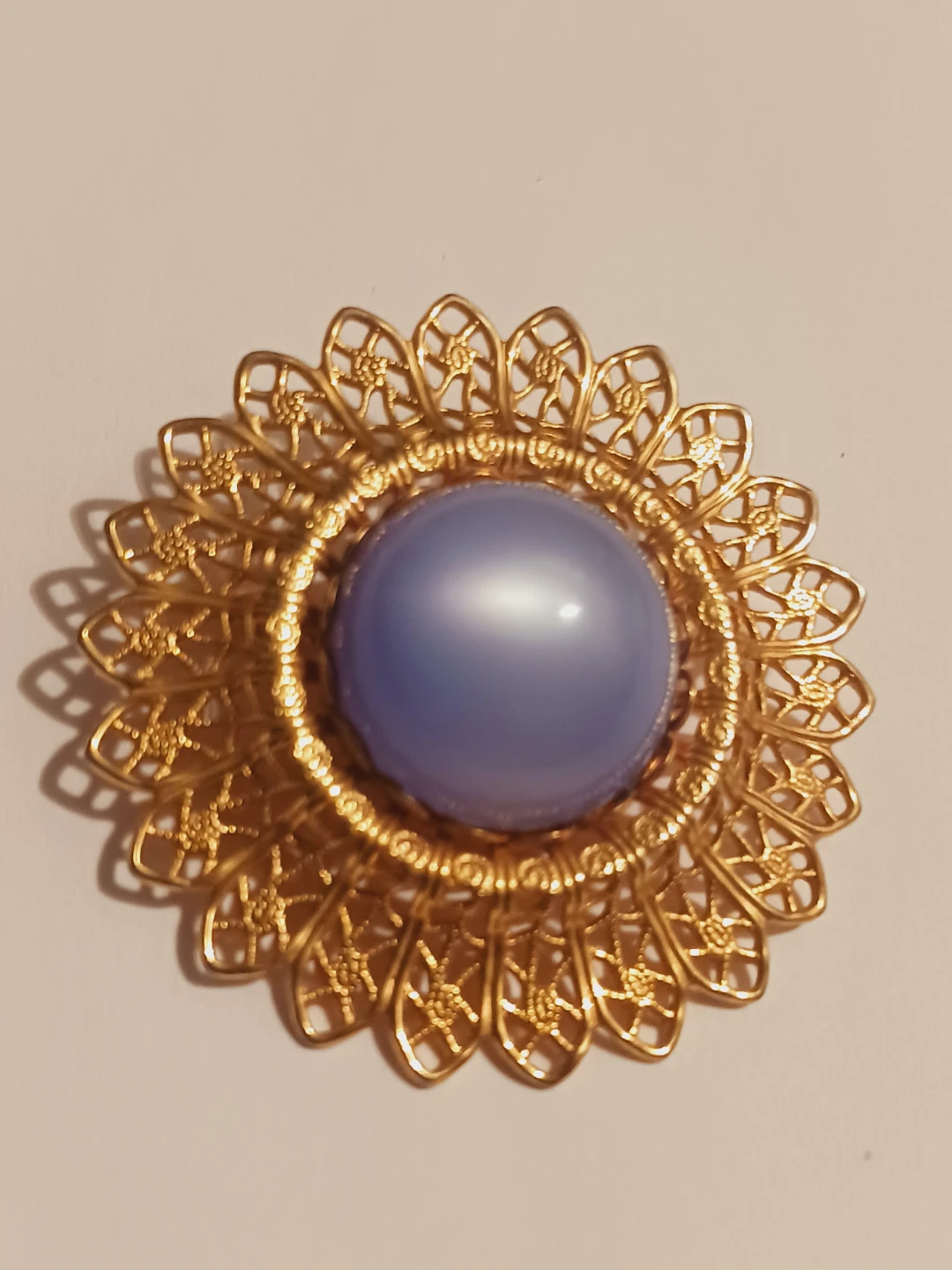 Cat's Eye Blue Cabochon Vintage Gold Tone Filigree Brooch - photo 3