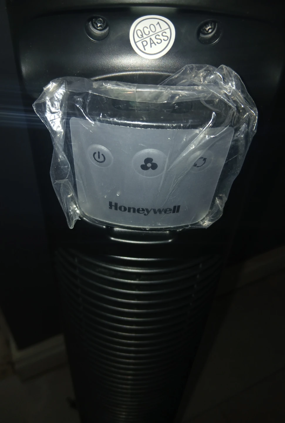 Honeywell QuietSet 5 Tower Fan - photo 4